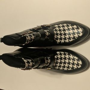 Midnight Velvet New Houndstooth black and white boots